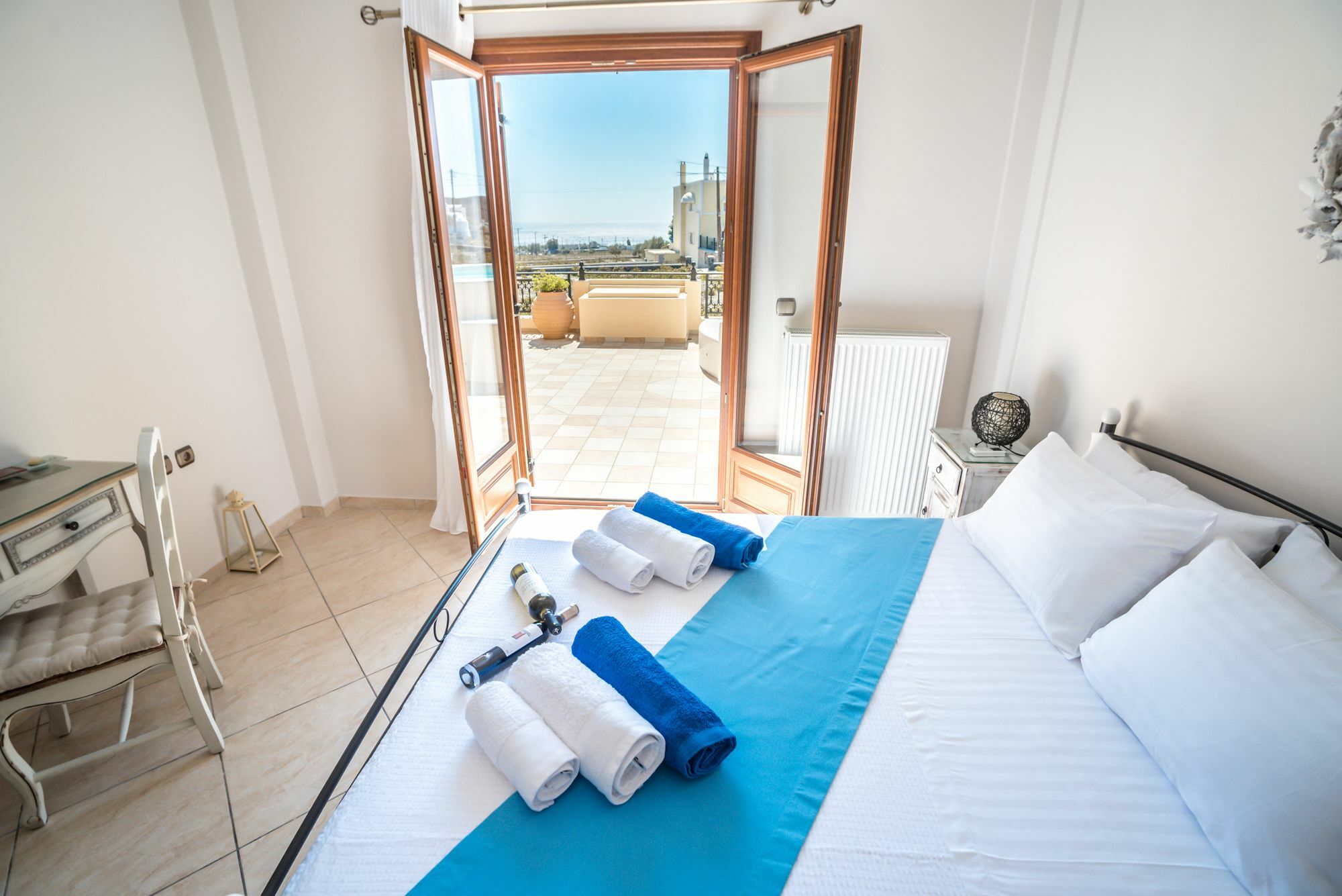 Vineyard Exclusive Suites Akrotiri  Exterior photo